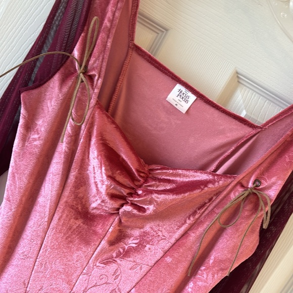 Spirit Pink and Purple Gown - Picture 7 of 12